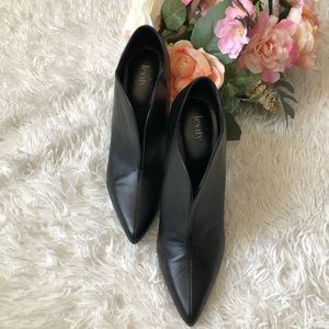 Levity black heels
